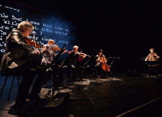 "Landfall", il nuovo album di Laurie Anderson e Kronos Quartet arriva a febbraio