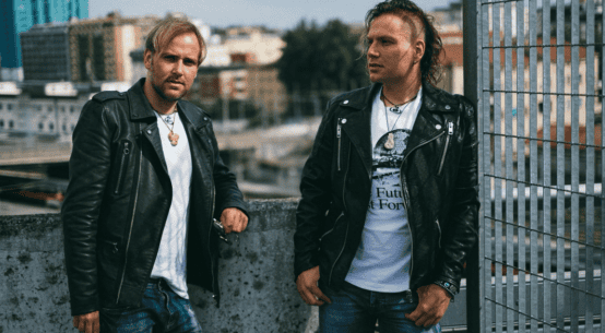 Blonde Brothers: "Sei somma di mille attimi"